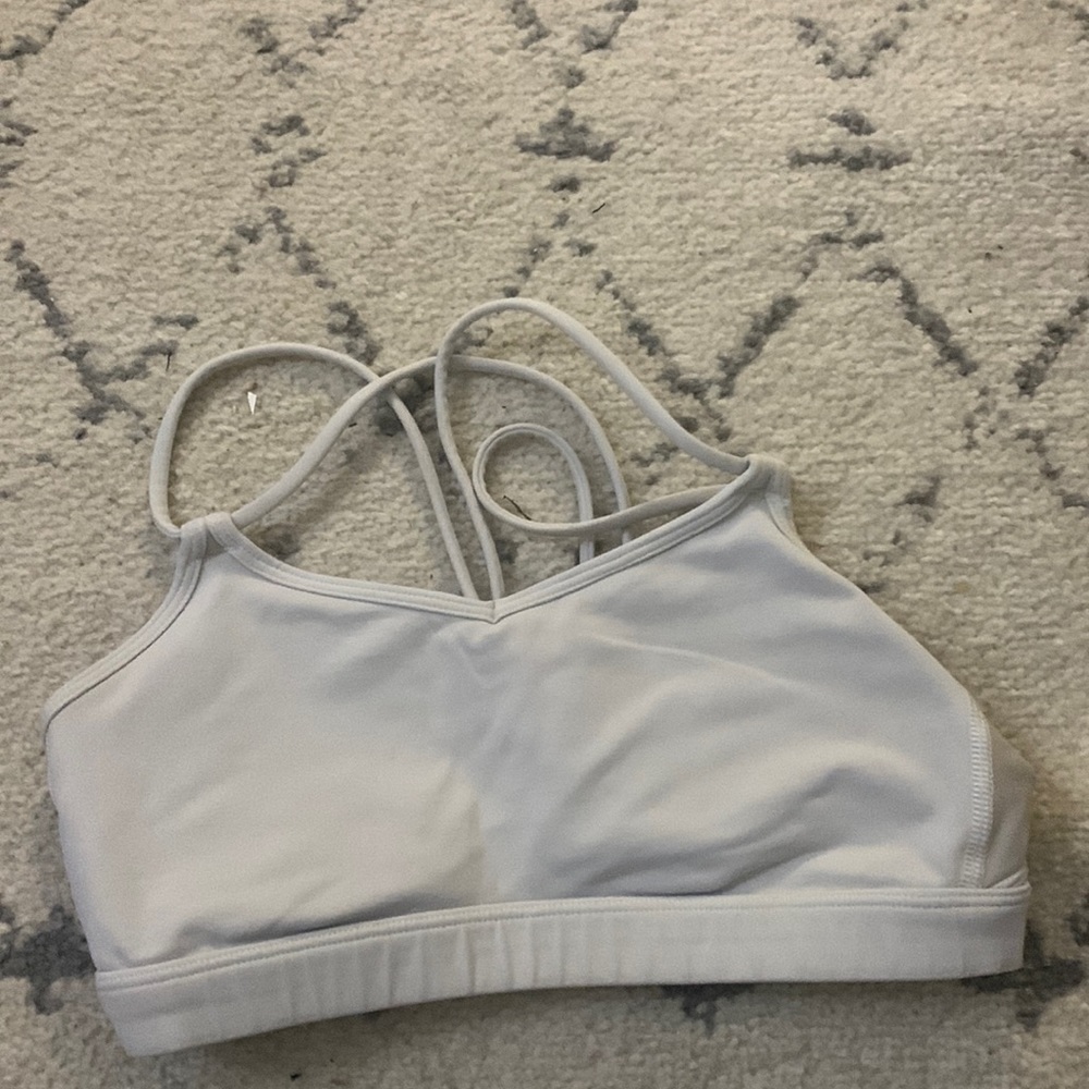 Lululemon strappy back white sports bra size 0